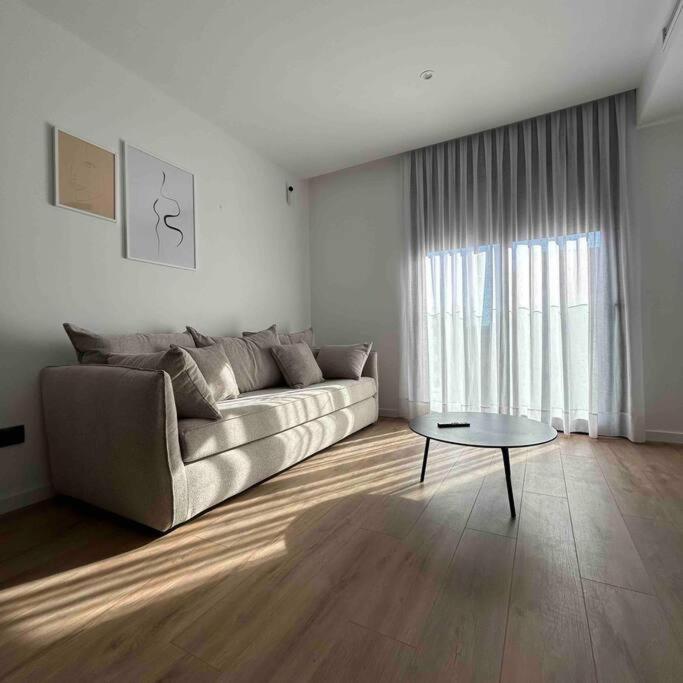 Estrenalo A Minutos De Bcn Apartment Sant Feliu de Llobregat Exterior foto